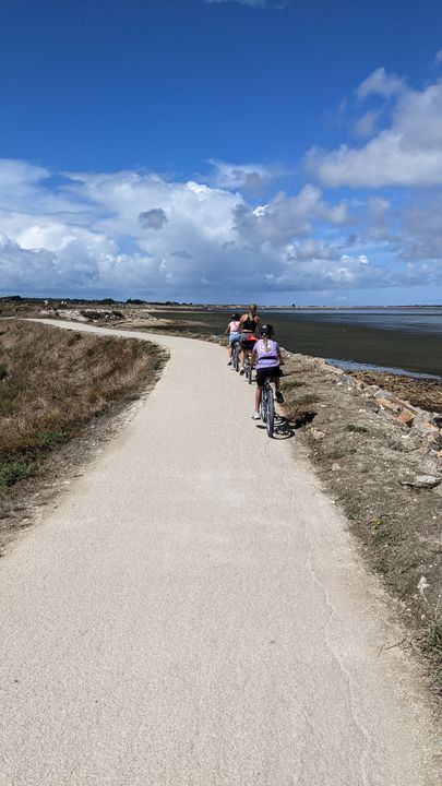 Vélo en location sur l'ile d'Oléron pour enfant 5 à 6 ans fille et